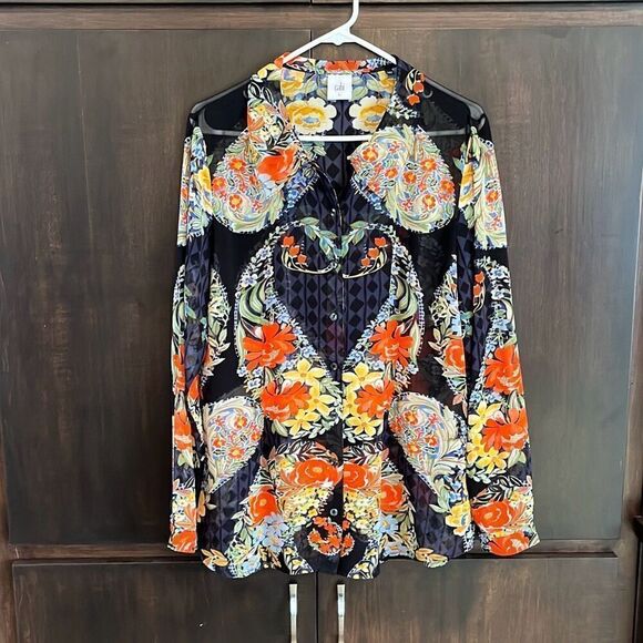 Cabi Amour Semi Sheer Printed Button Down Blouse Size Large - Picture 2 of 5